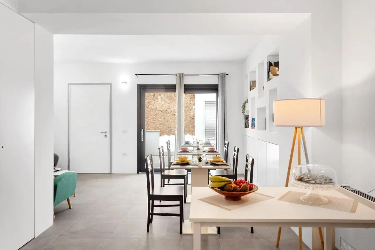 Double D House Bed & Breakfast Olbia 0*,